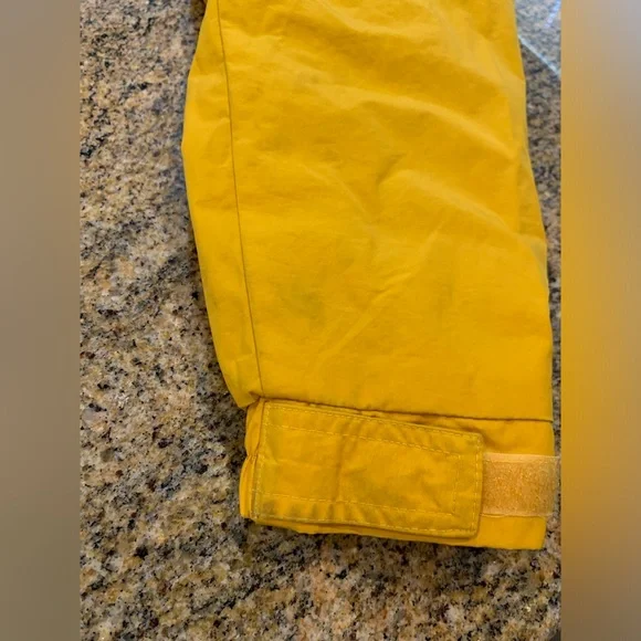 Cabelas yellow jacket size medium - Picture 6 of 12